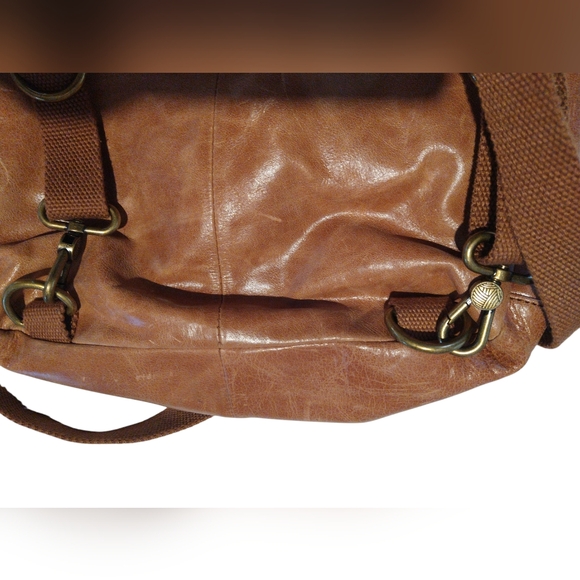The sak Brown leather backpack. Defect . Please see picture. - Picture 3 of 10
